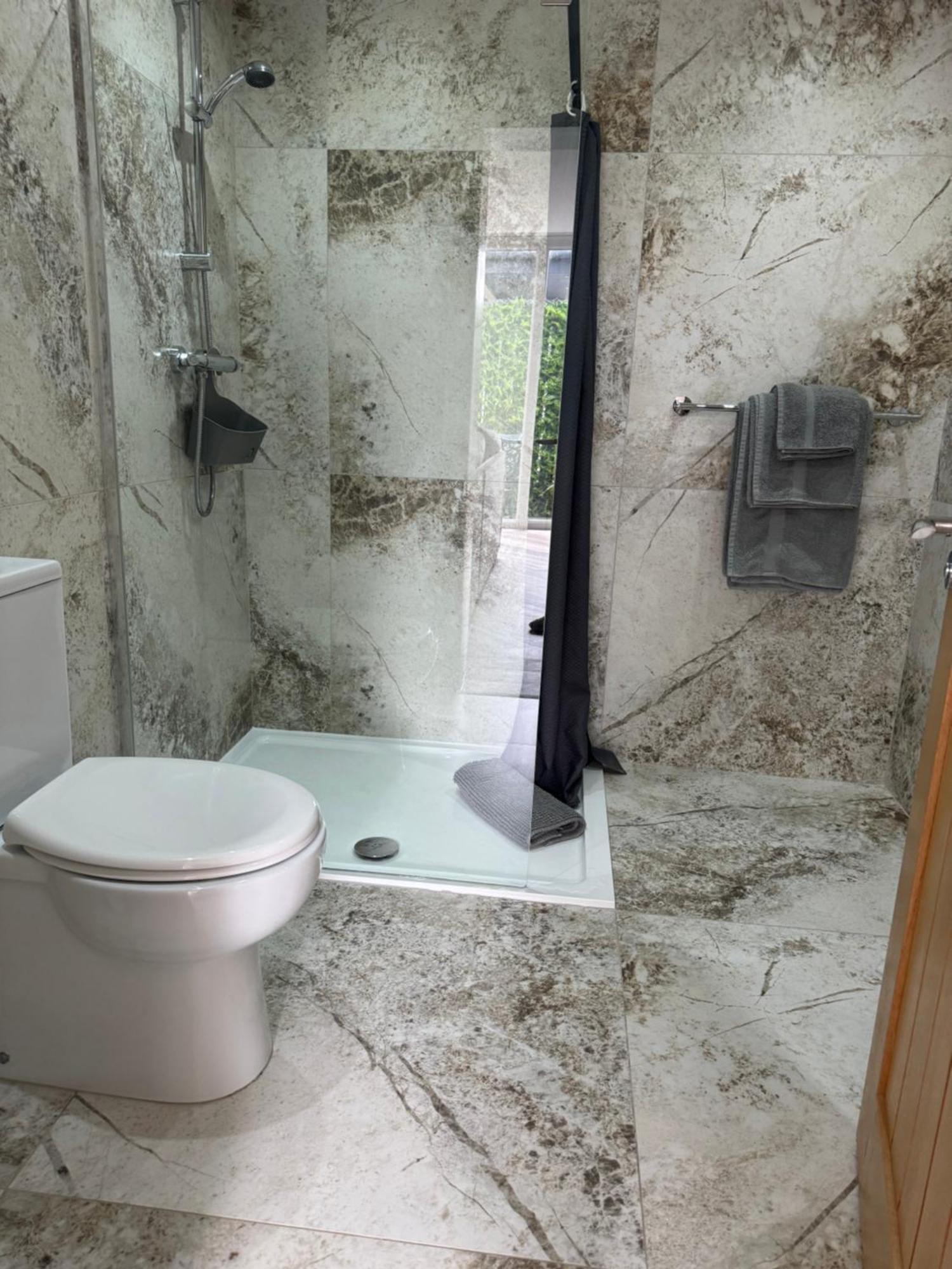 Beach Pad - Ground Floor - Pet Friendly Кливлис Экстерьер фото